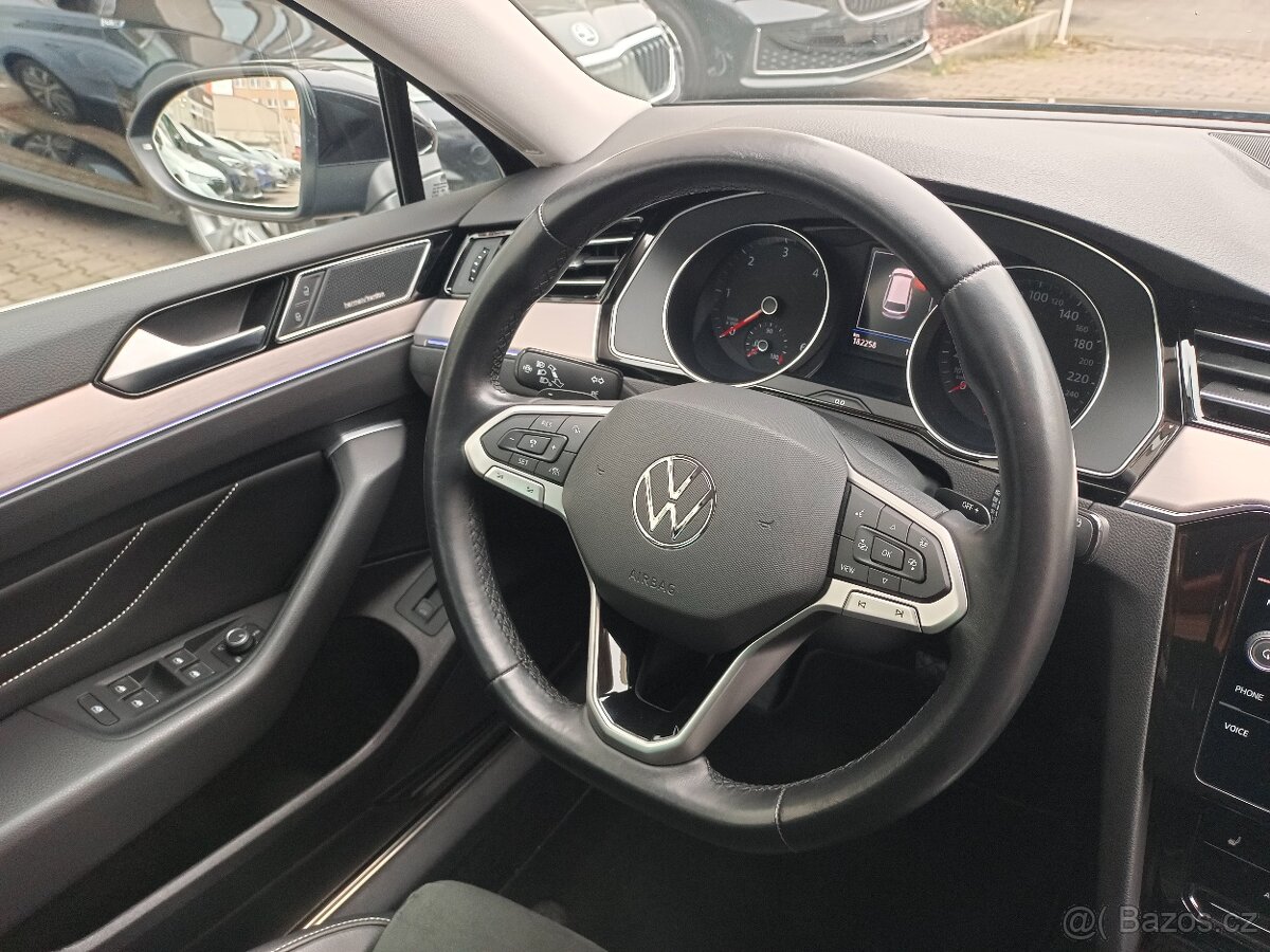 VW Passat B8 Variant Elegance TDI DSG - záruka Autodraft - 17
