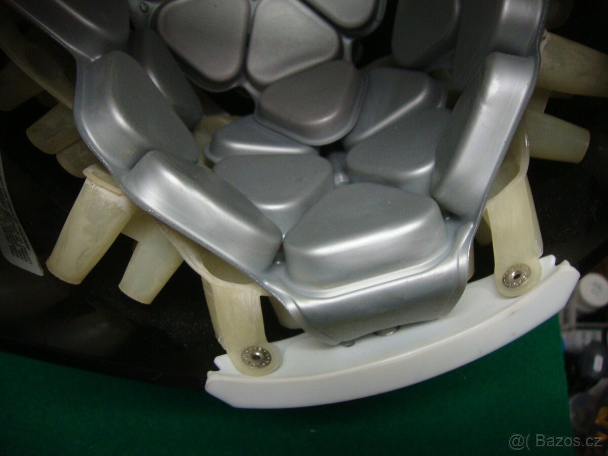 Přilba helma na Americký fotbal NFL Schutt Air XP Pro VTD II - 17