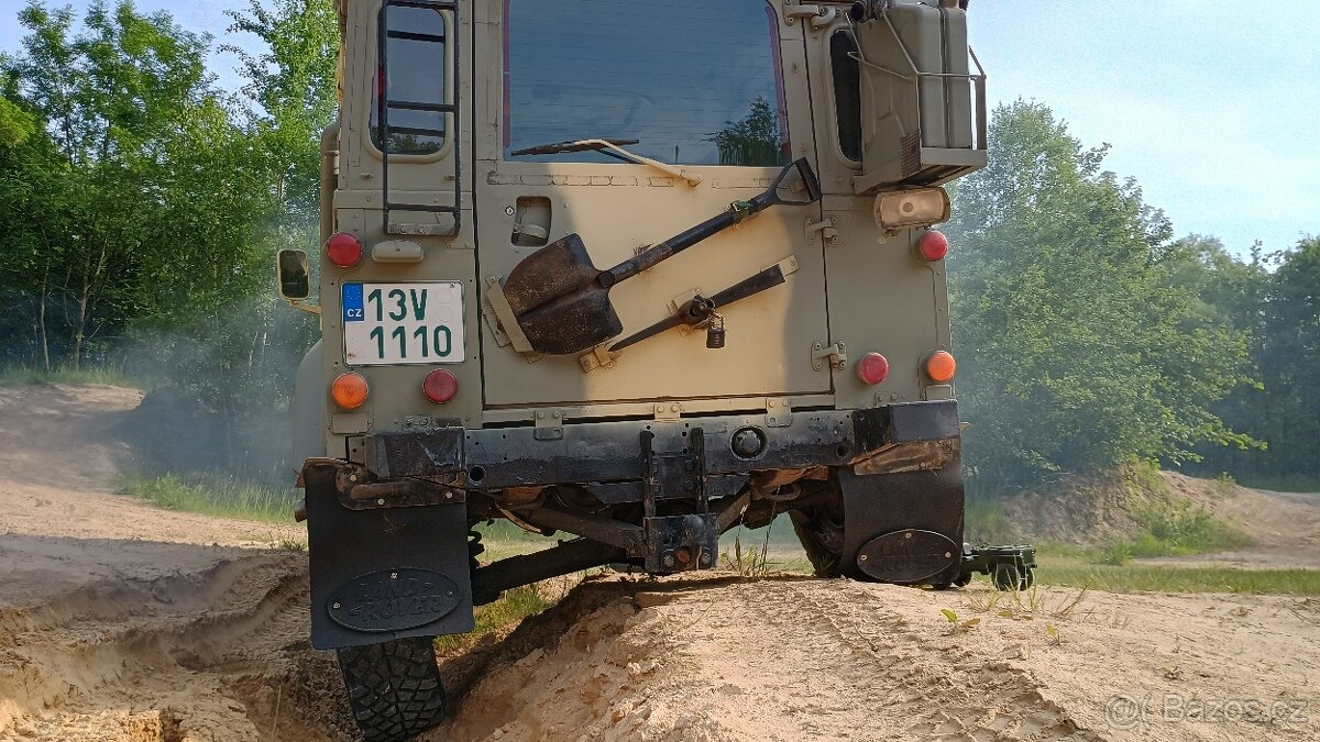 Land rover Defender 7 míst,1982 2x uzávěrka arb - 17