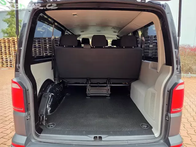 VW Transporter T6 2.0TDI 110kW,Long,Webasto,9.Míst,2017 - 17