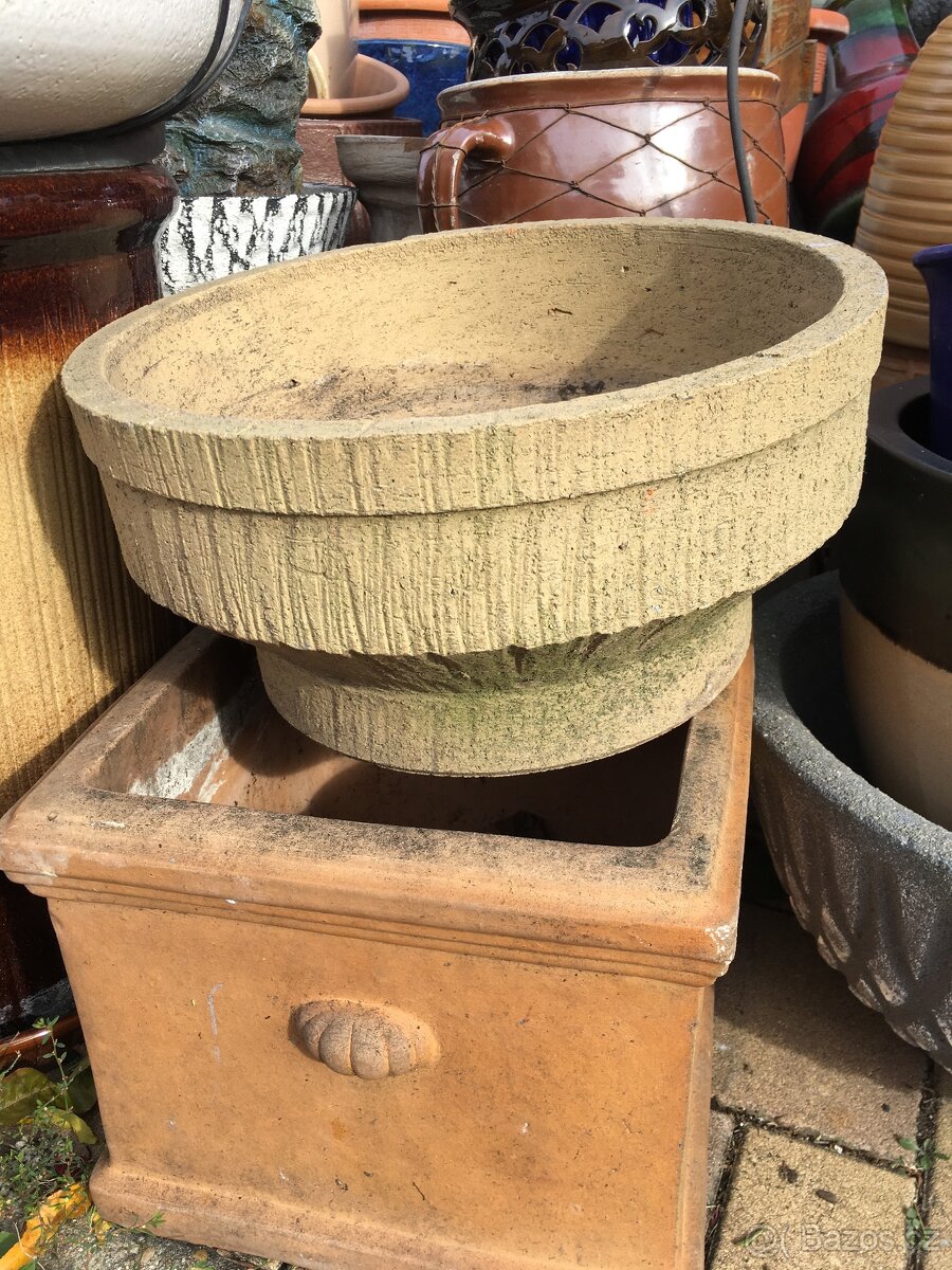 Zahradni stolek - 17