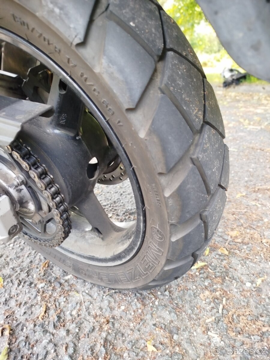 Suzuki DL 650 V-Strom - 17