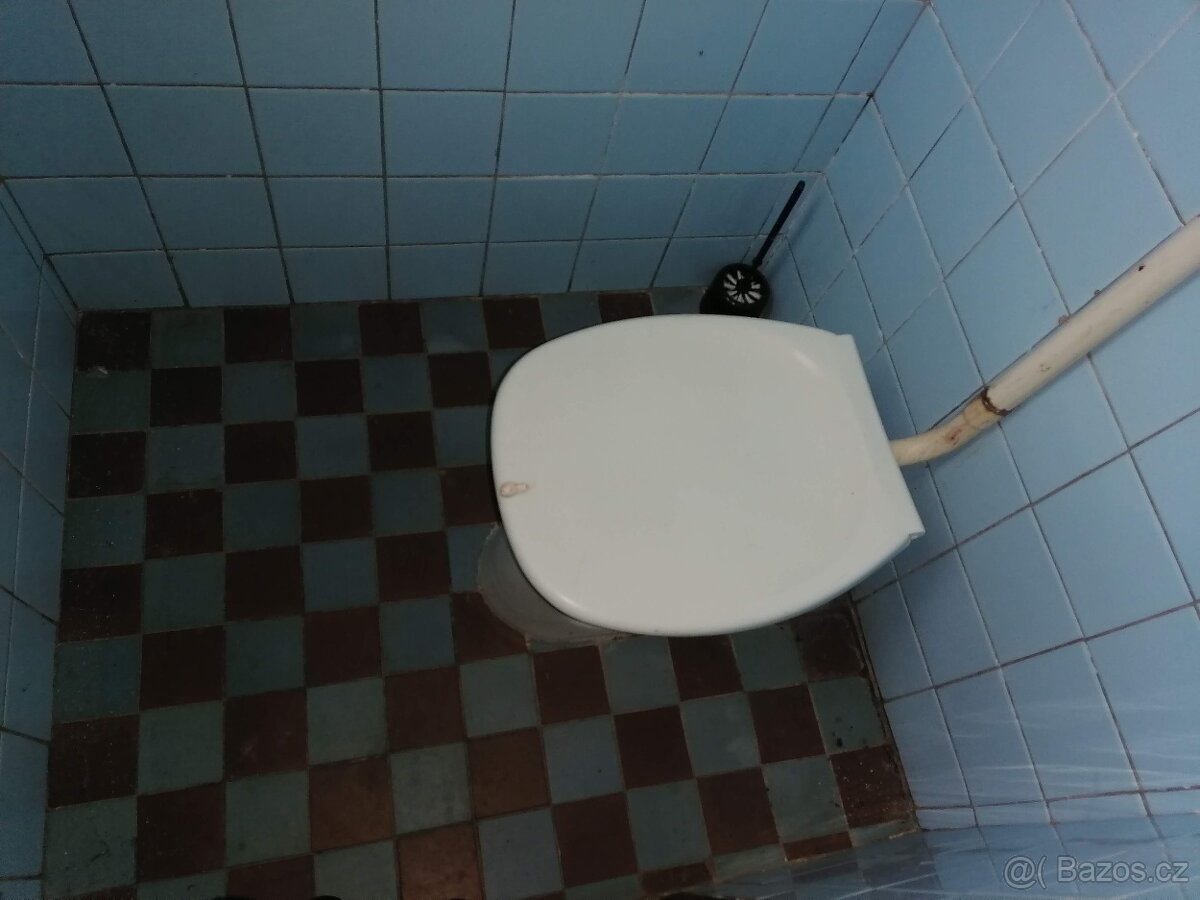 Pronájem domu COOP Jednota nezařizený s možností předělat ní - 17