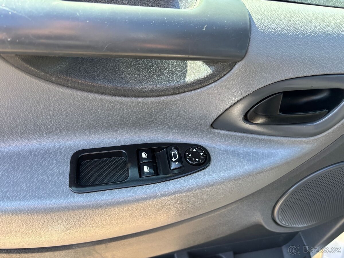 Citroën Jumpy 2.0 HDI 9 Míst - 17