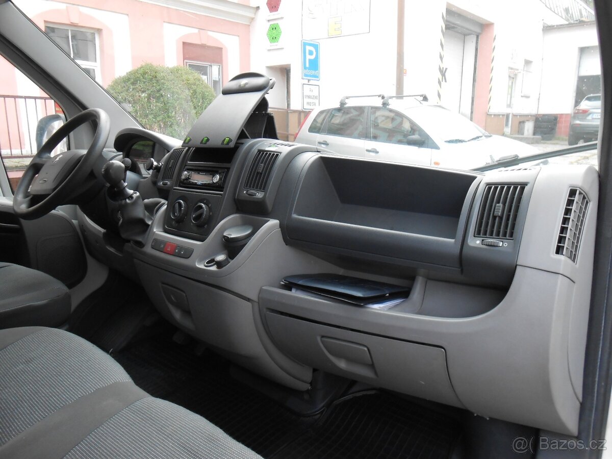 Prodám Peugeot BOXER 2.2 HDi 88kW L2H2 - 17