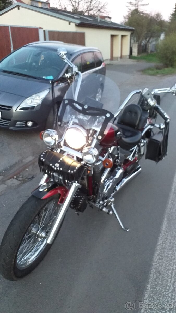 Suzuki Intruder VS 1400 - 17