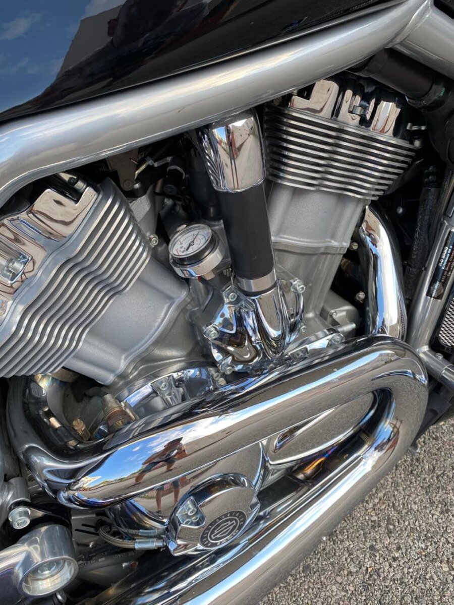 Prodej HARLEY DAVIDSON V-ROD - 17