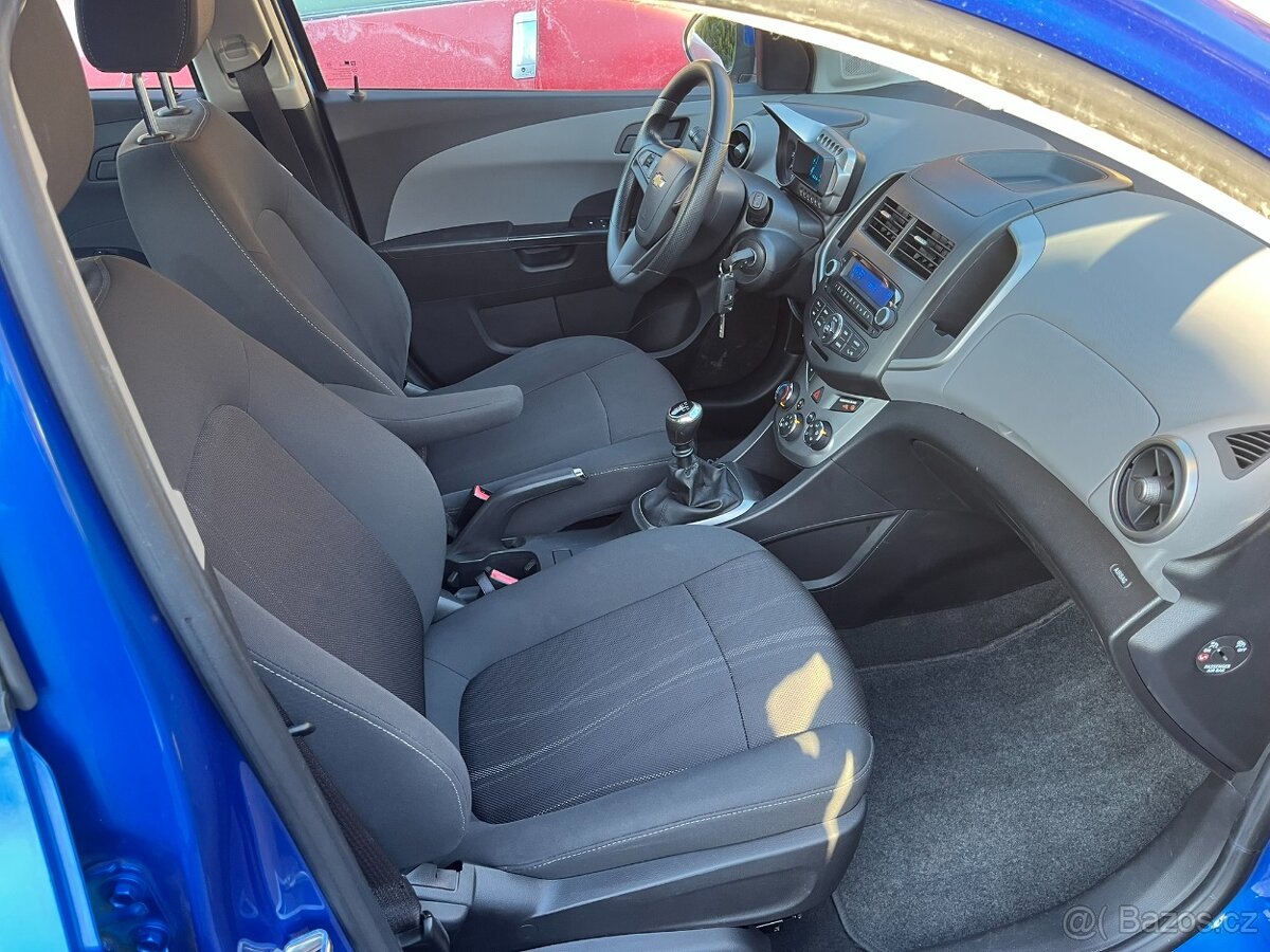 Chevrolet Aveo 1.4 i 74 kW Tempomat Serviska - 17