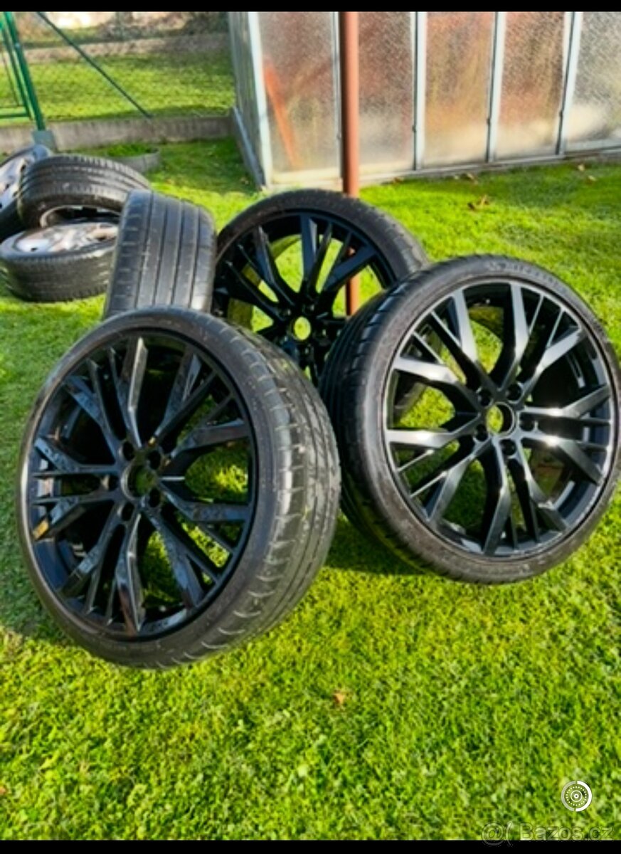 VW Golf 7.5 R-line DSG - 2017 MAX VÝBAVA - super stav - 17