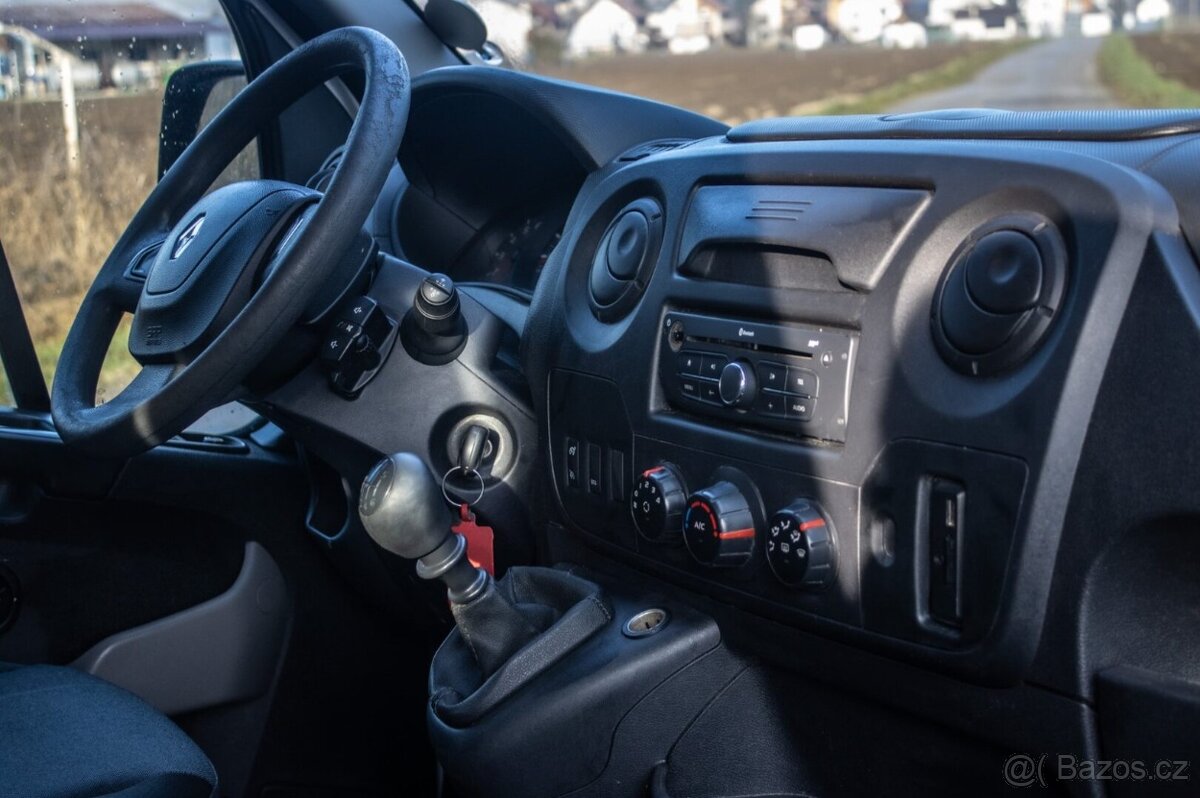 Renault Master 2.3 DCi 96kW, M6 - 17