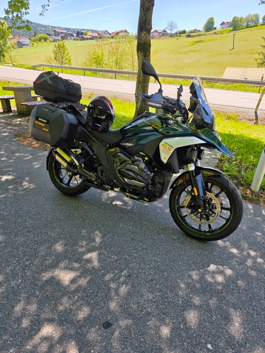 BMW R1300GS Option 719, Aurelius Green Metallic, Billet Pack - 17