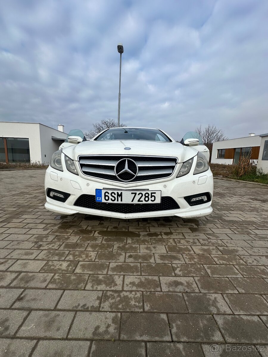 Mercedes Benz E coupe 350cdi, AMG paket, 170kW, 2. Majitel - 17