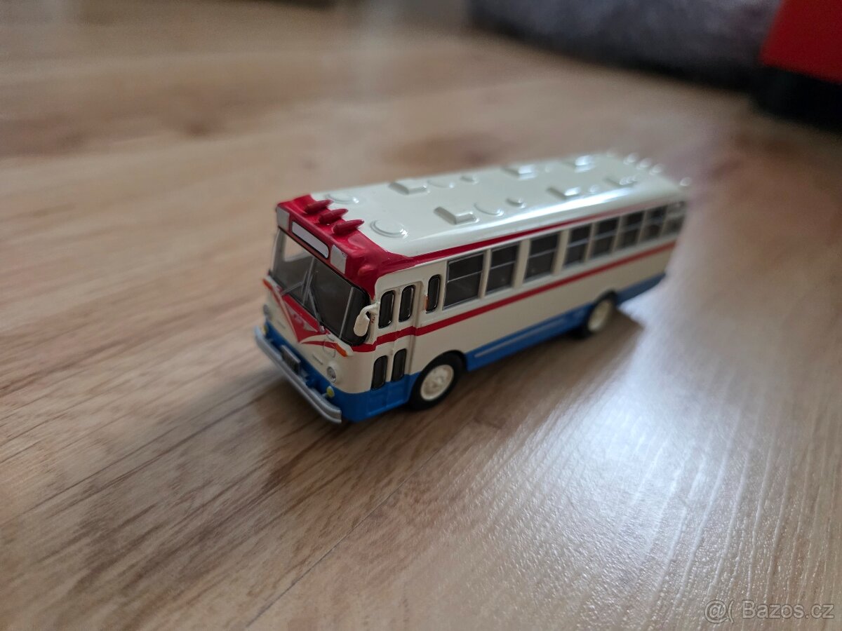 Predám modely autobusov deagostini s časopismi. - 17