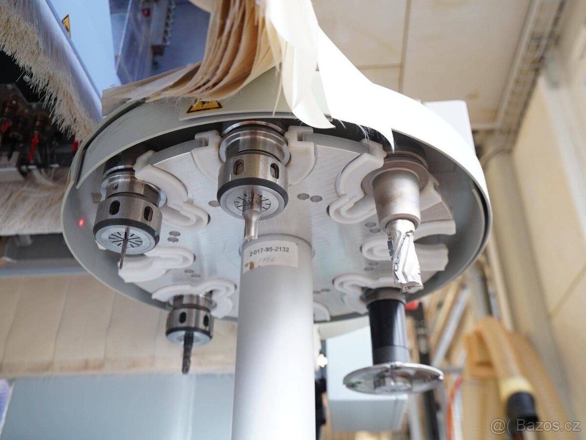 CNC obráběcí centrum WEEKE Venture 1M - 17