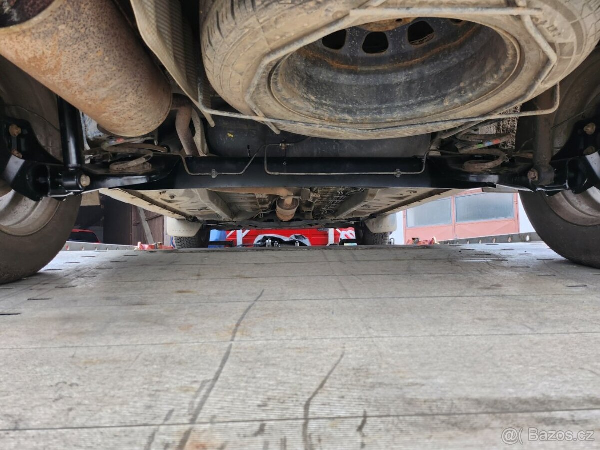 Dacia Duster 1.6 benzín 2019 - 17