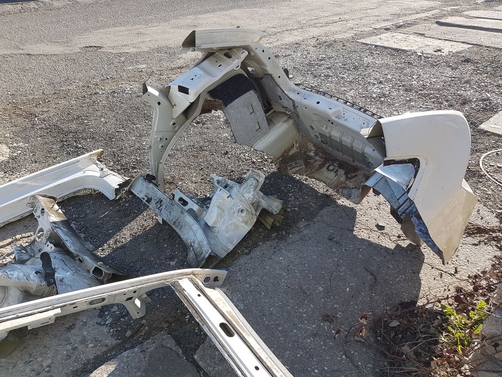 Výřez karoserie Škoda Rapid Spaceback, již rozřezáno, LEVNĚ - 17