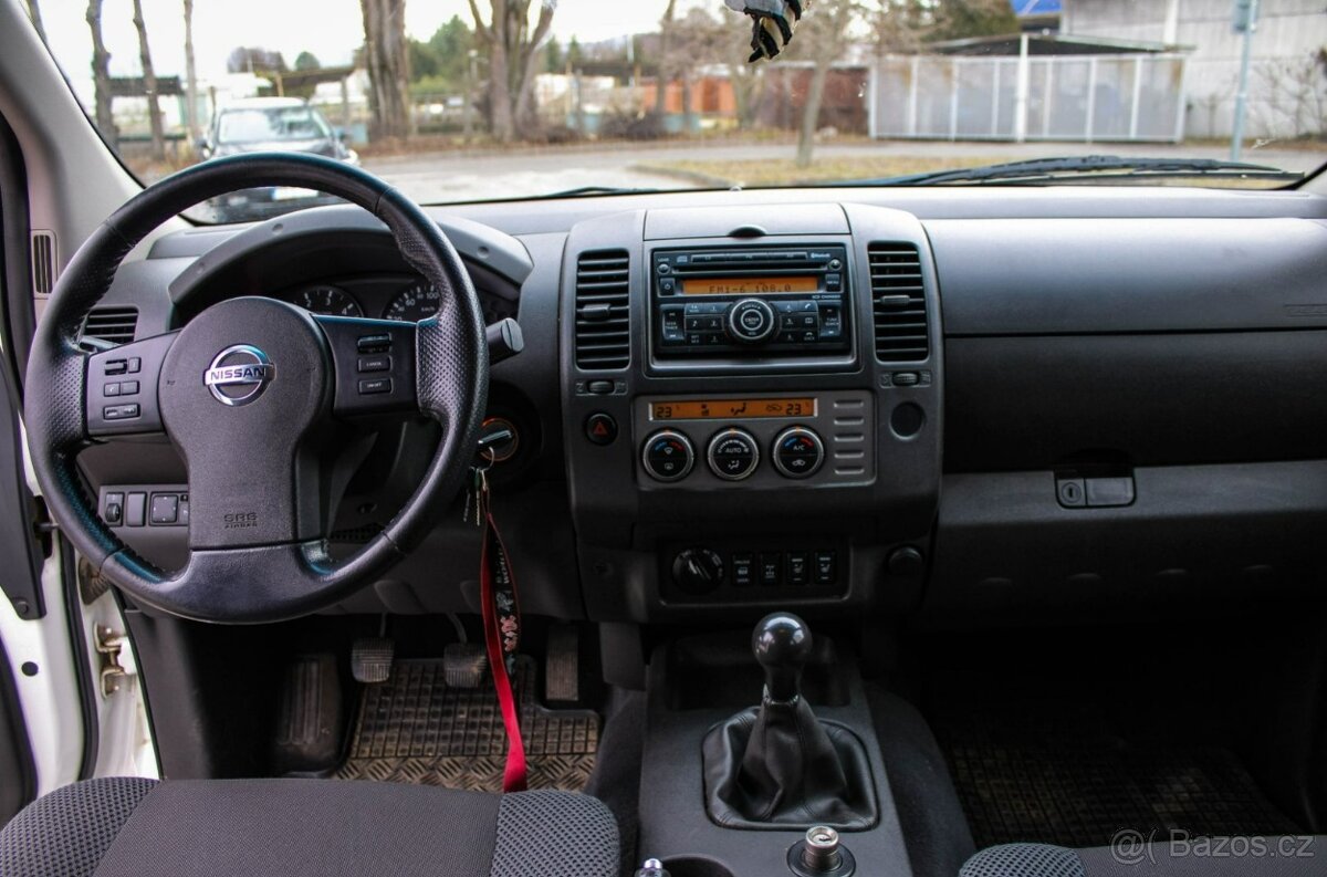 Nissan Navara DoubleCab 2.5D XE - 17