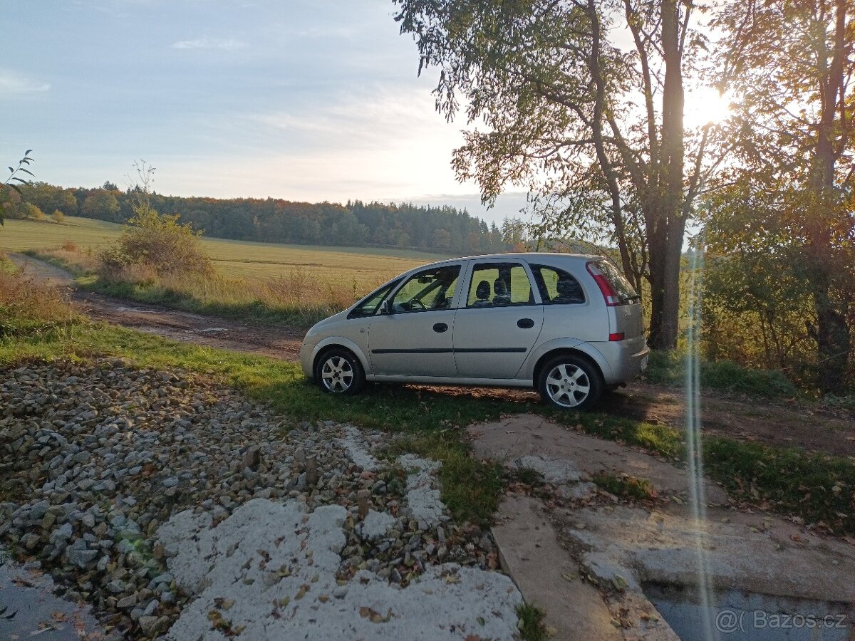 Opel Meriva 1600/74 kW Easytronic - 17