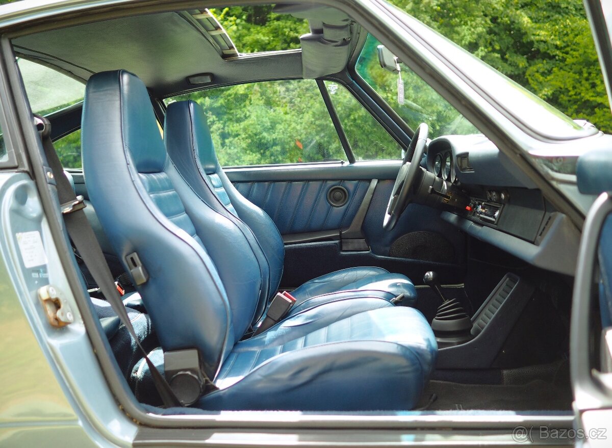 PORSCHE 911 COUPE 3.0i SC,Manual,G-Model (964 Turbo Look) - 17