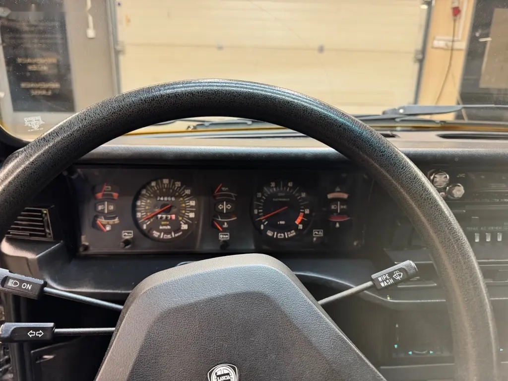 Lancia, Beta Zagato Spyder - 17