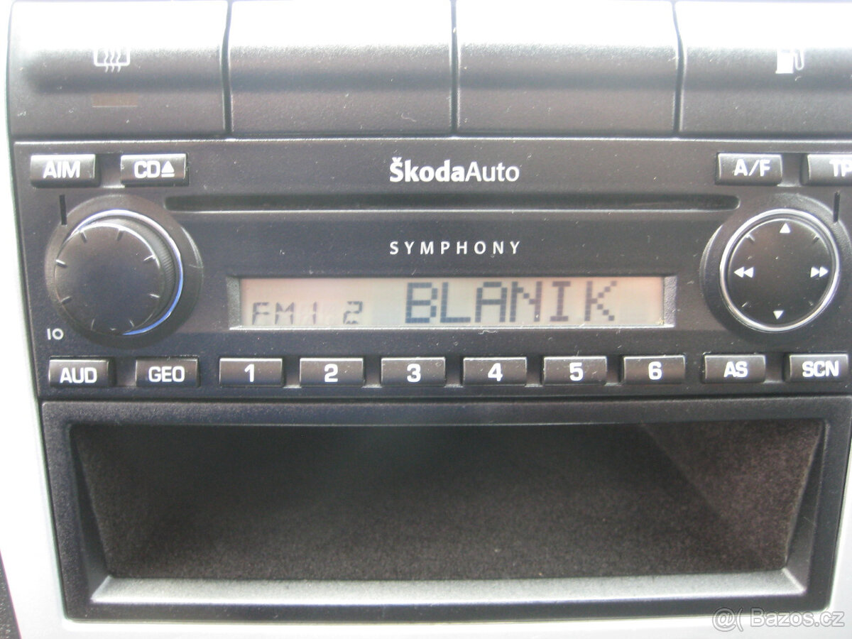 ŠKODA OCTAVIA TOUR COMBI 1.6 MPi 75 KW - 17