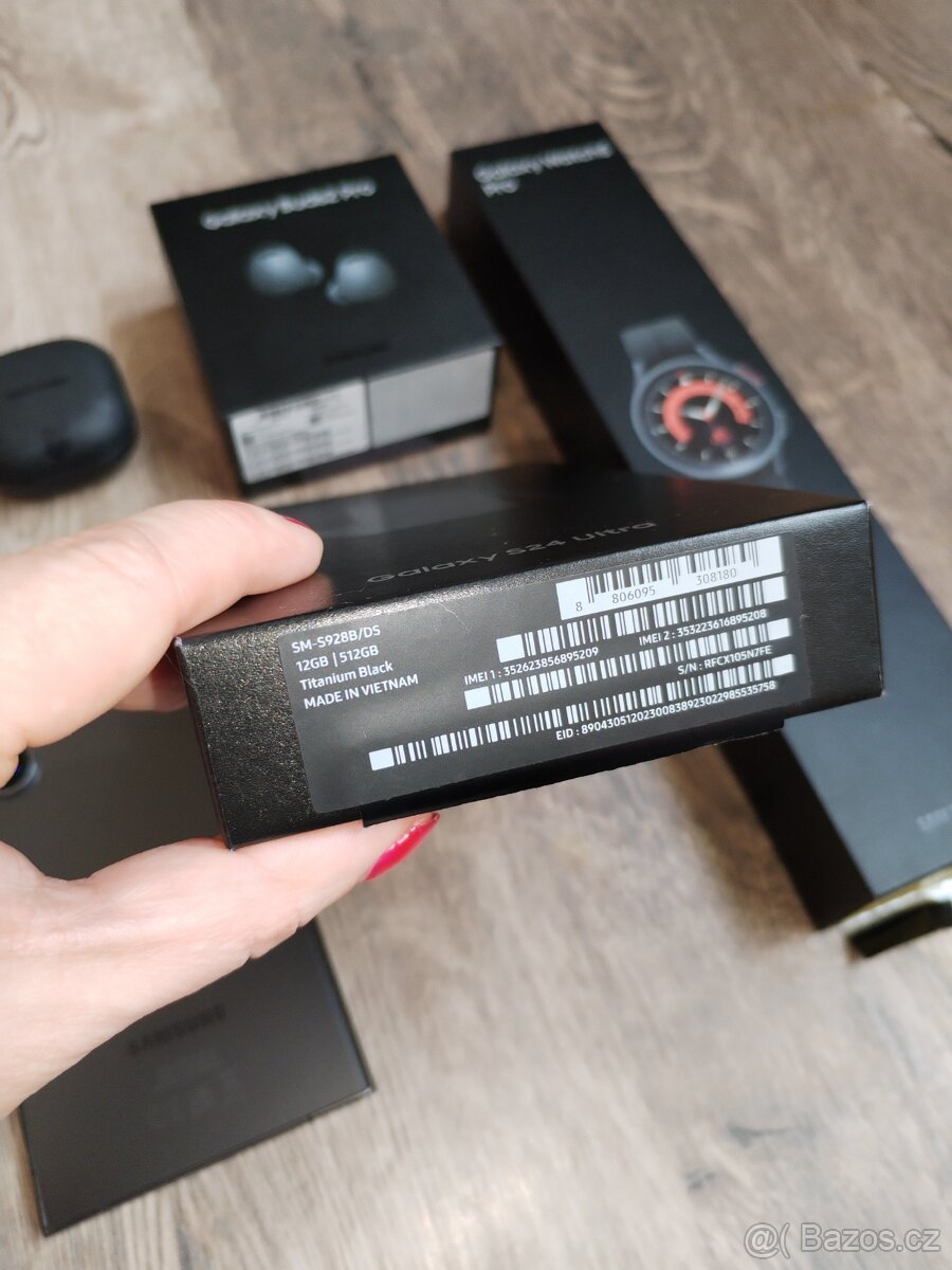 MT Samsung Galaxy S24 Ultra, hodinky, sluchátka - 17