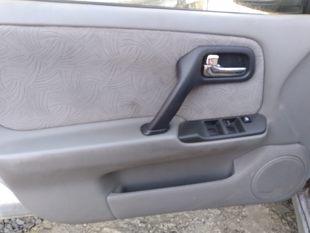 NISSAN PRIMERA WAGON 2.0 16V AC,ČR - 17