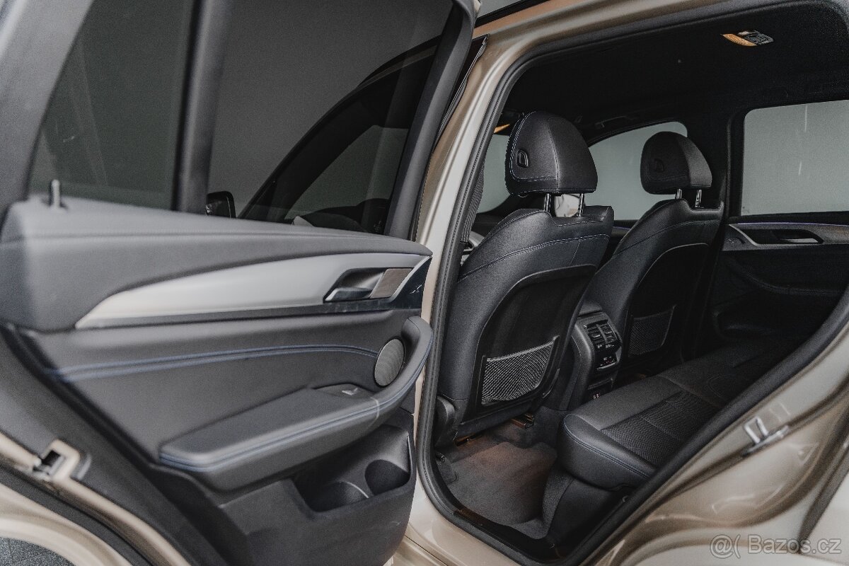 BMW X3 M40i-HUD-H&K-LED-Tažné-CZ-R20 - 17