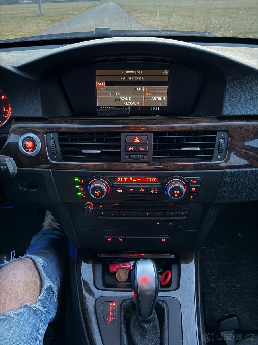 BMW E91 325i 160kw automat - 17