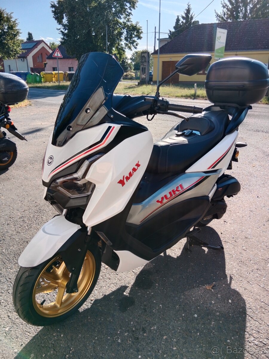 Skútr Yuki YMax 125 - 17