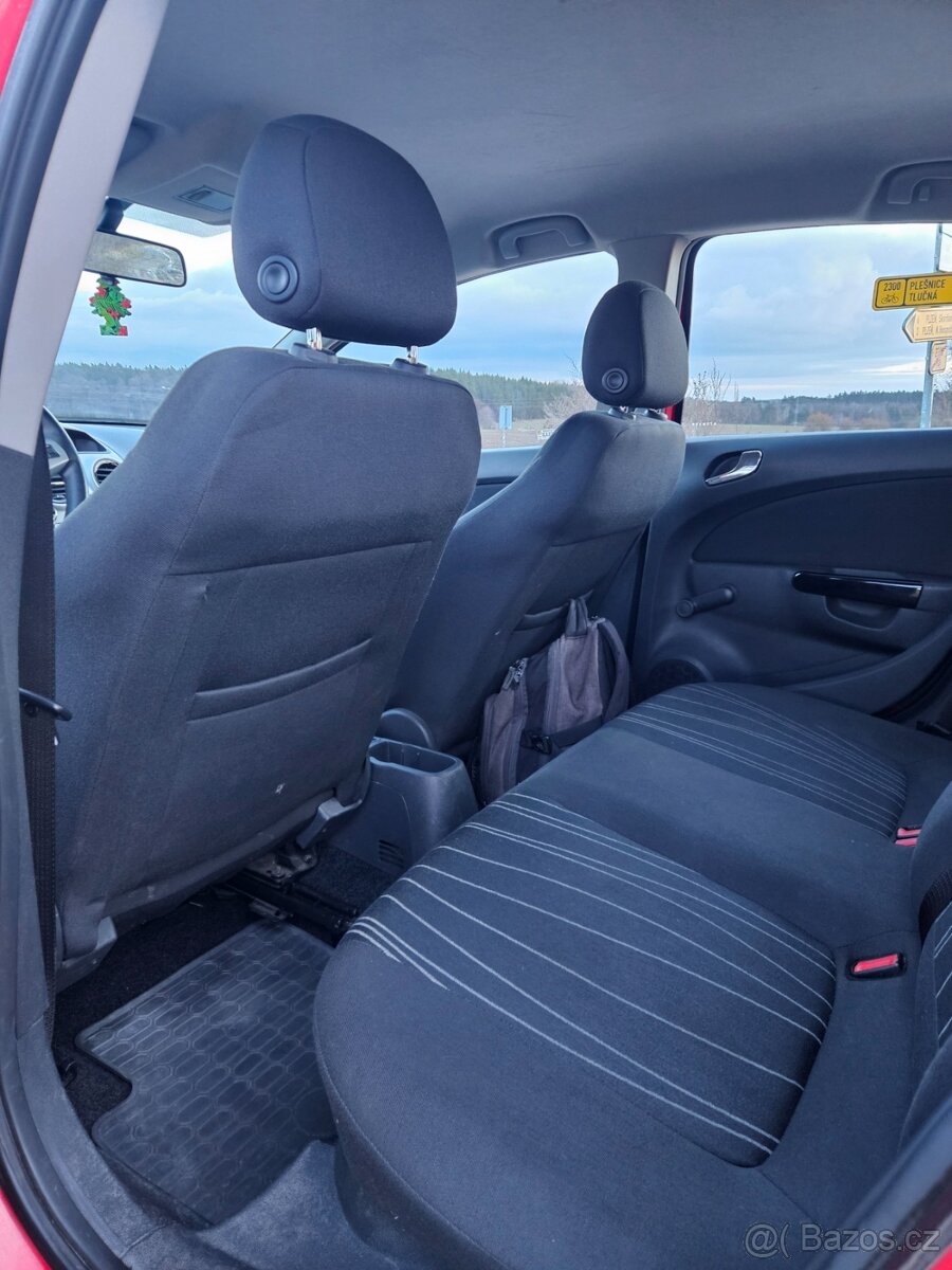 Opel Corsa D 1.4 benzín - 17