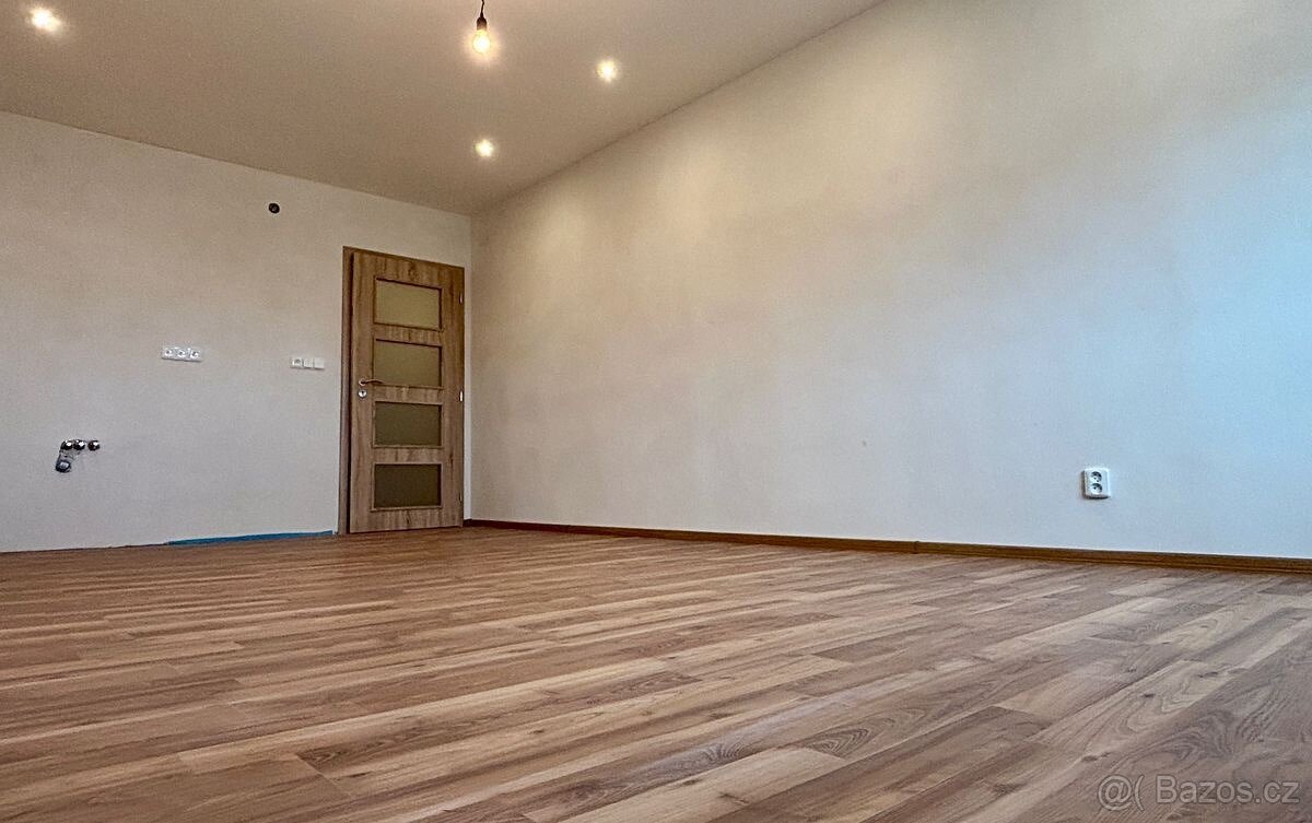 Byt po rekonstrukci 1+KK 30 m2 - 17