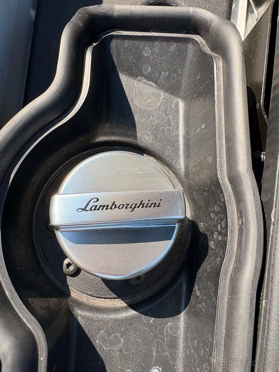 Lamborghiny Gallardo LP 550-2 bílá - 17