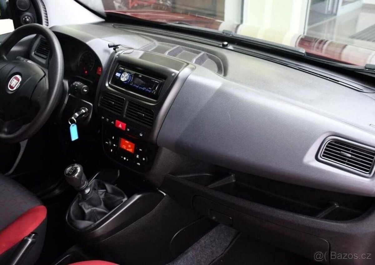 Fiat Dobló 1.6MJT 7.MÍST TAŽNÉ - 17