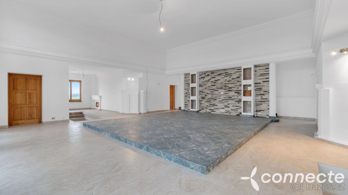 Velkorysý dům 9+kk s užitnou plochou 697 m2 Bezděkov u Žatc - 17