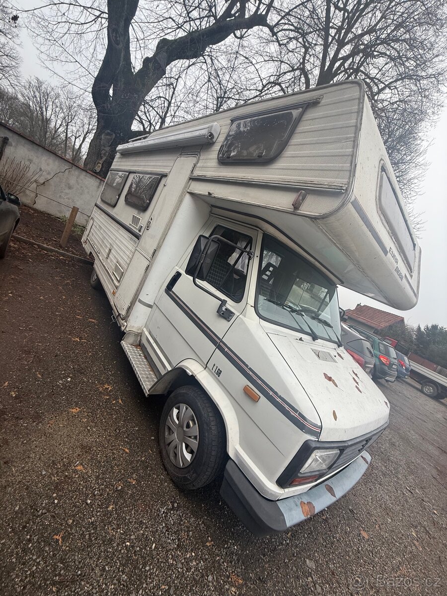 Obytný vůz Peugeot J5 - 17