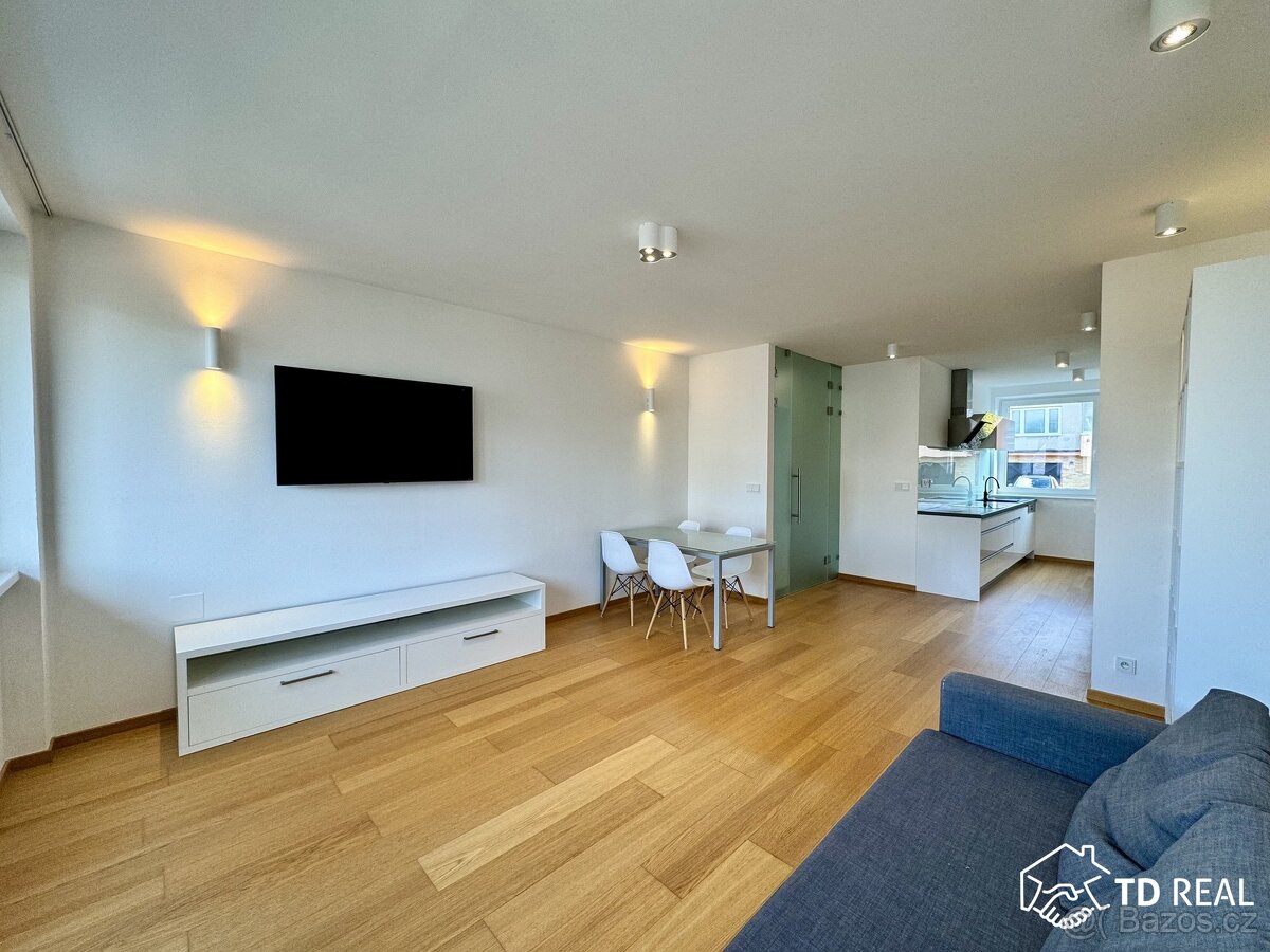 Pronájem bytu 3+kk 110 m², Blansko, ev.č. 00995 - 17