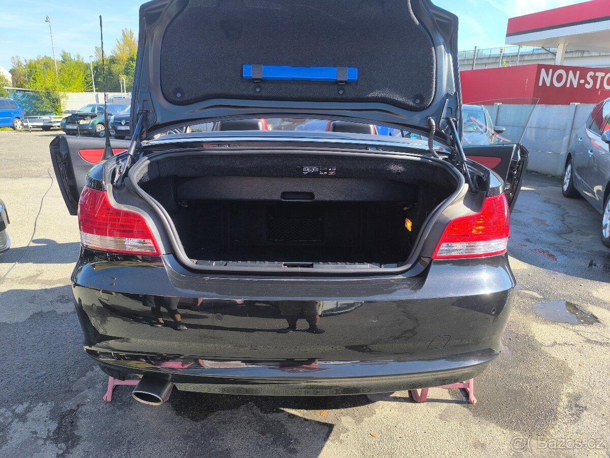 BMW 118i E88 2.0i 105kW Cabrio,ALU 18",TempKůže,TOP - 17