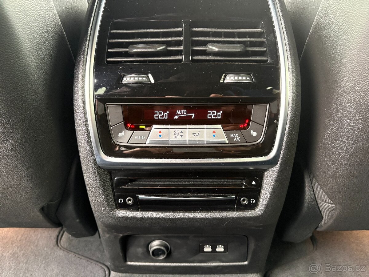 BMW X7 3.0 M50d DPH, 7MÍST, MAX VÝBAVA - 17