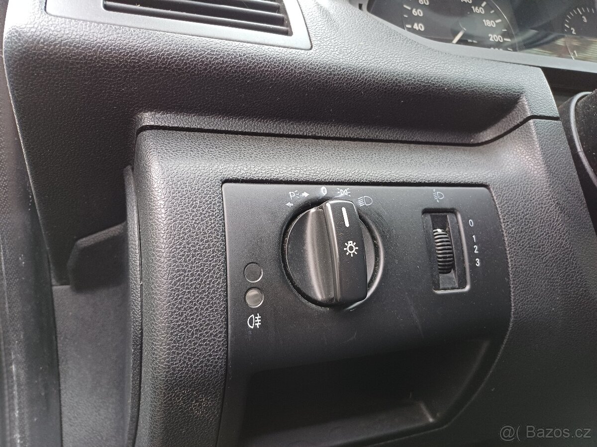 Predám Mercedes-Benz A, 1.4 benzín, 3-dverový,rok výroby 200 - 17