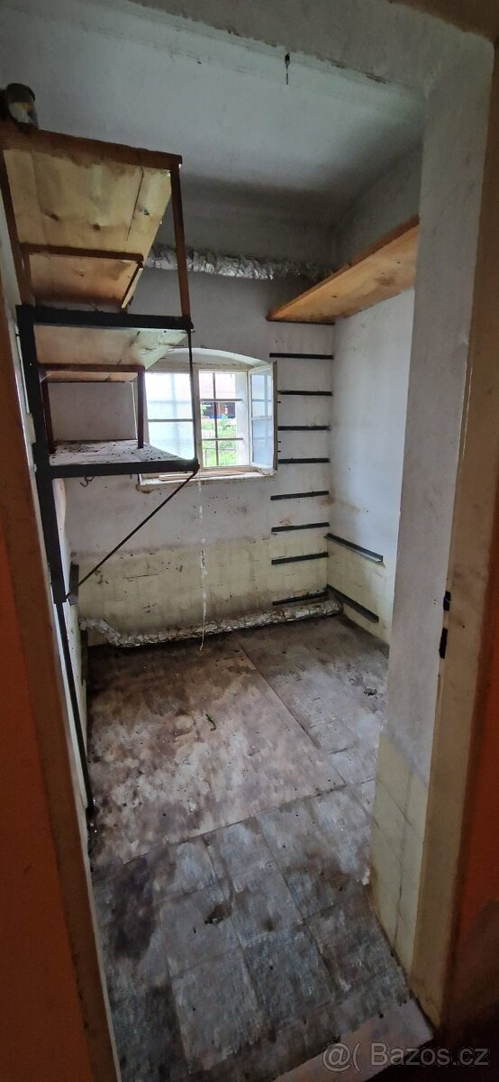 Lukavec - Rodinný dům, pozemek 4050 m² - 17