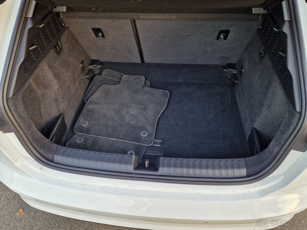 AUDI A 3 1,0 TSI 81 KW S-line DPH ZADÁNO - 17