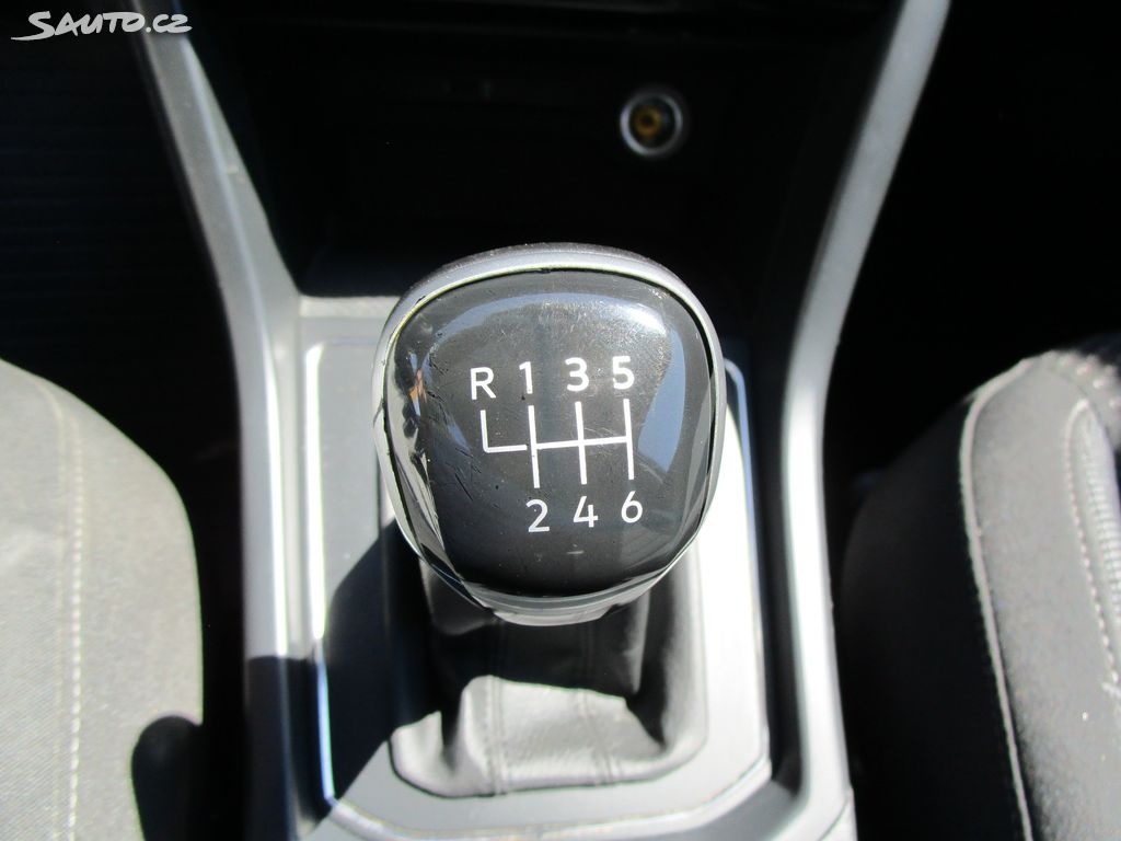 Volkswagen Touran, 1,5TSI-110KW-7-MÍSTNÝ-NOVÁ STK - 17