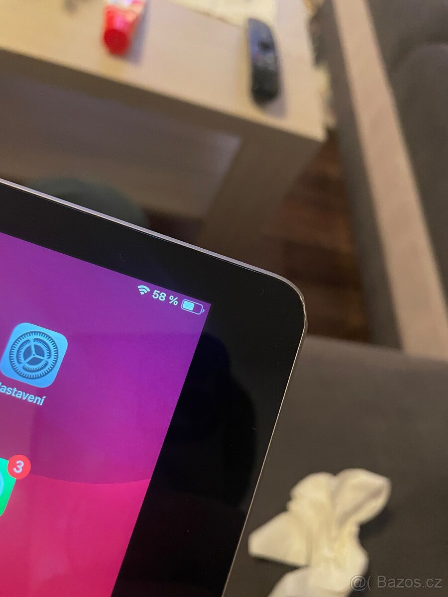 Prodám Apple iPad 6 generace 32GB - A1893 - 17