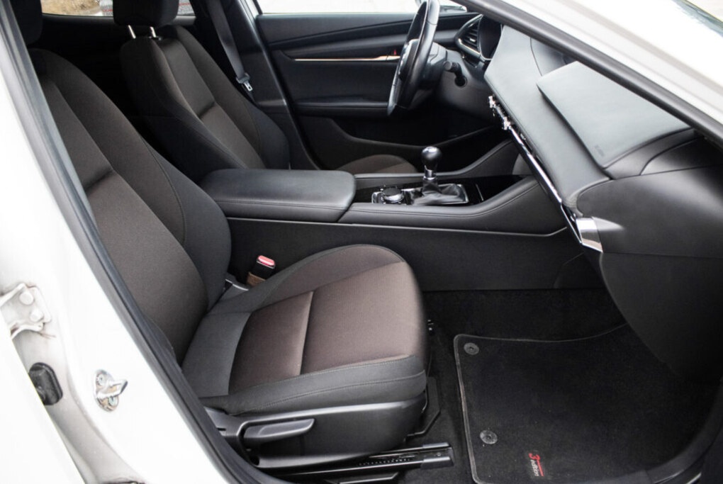 Mazda 3 90kW (2020). - 17