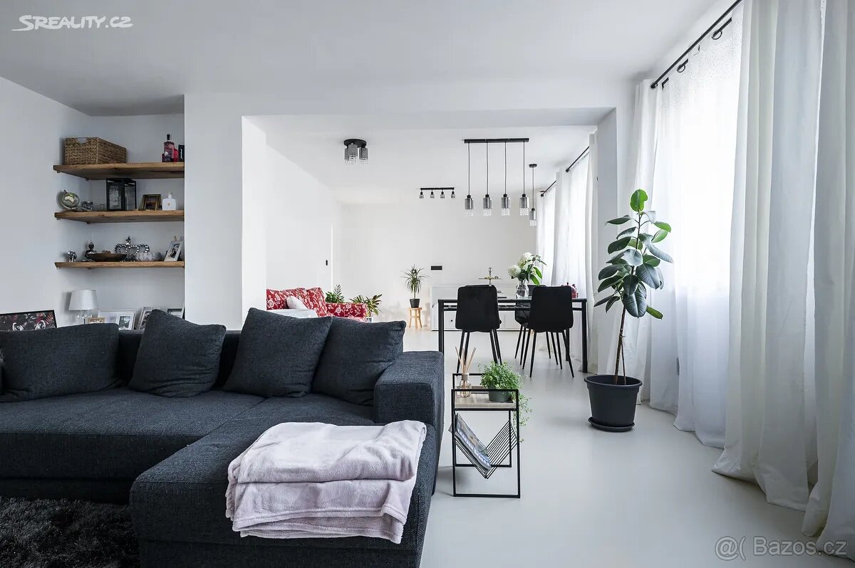 Dům s rodinným kempem - 17