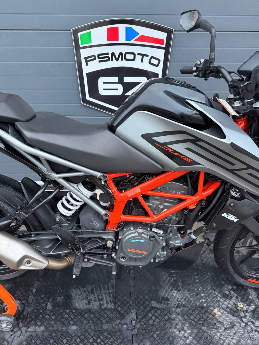 KTM Duke 125 rok 2022 - 17