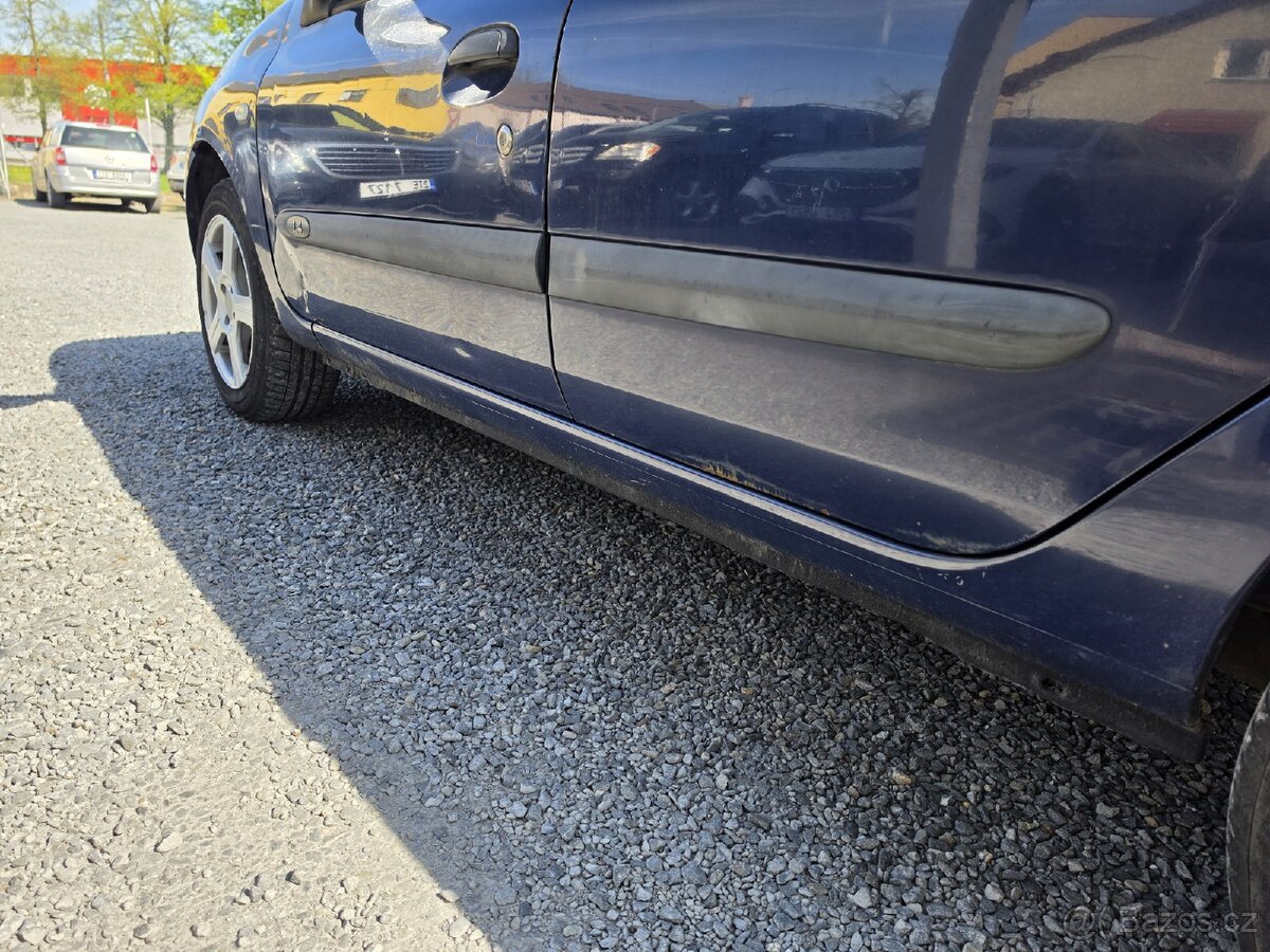 Renault Thalia
1.4 i - 17