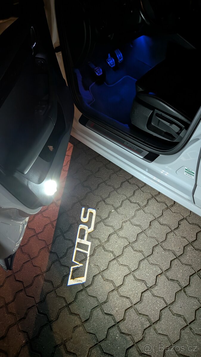 Škoda Octavia 3 RS 2014 TSi Liftback - paket CHALLENGE - 17