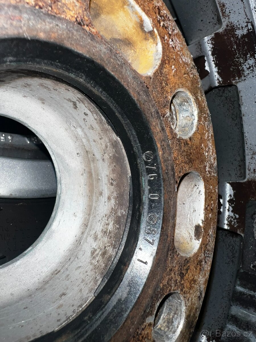 Prodám 4ks lité kola 15" značky RONAL - 17